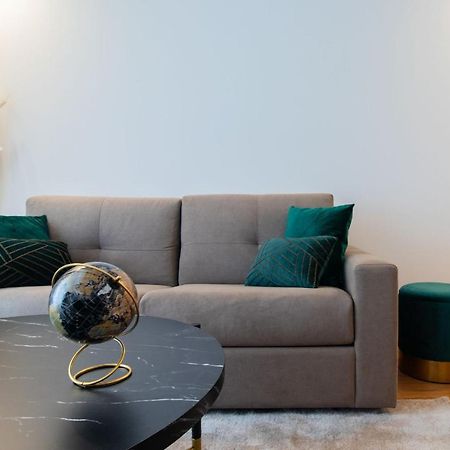 Stunning Apartment W/ Free Parking By Lovelystay OOporto Esterno foto