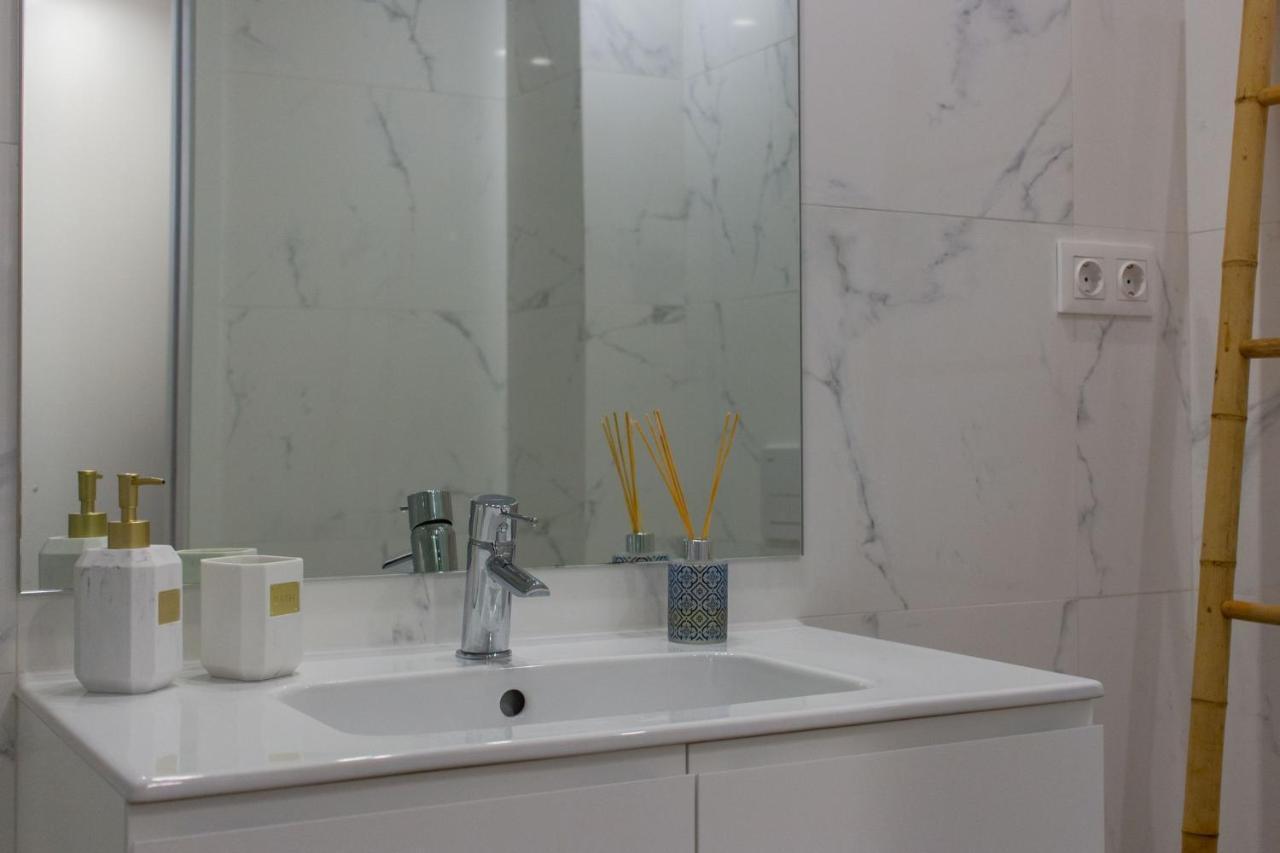 Stunning Apartment W/ Free Parking By Lovelystay OOporto Esterno foto